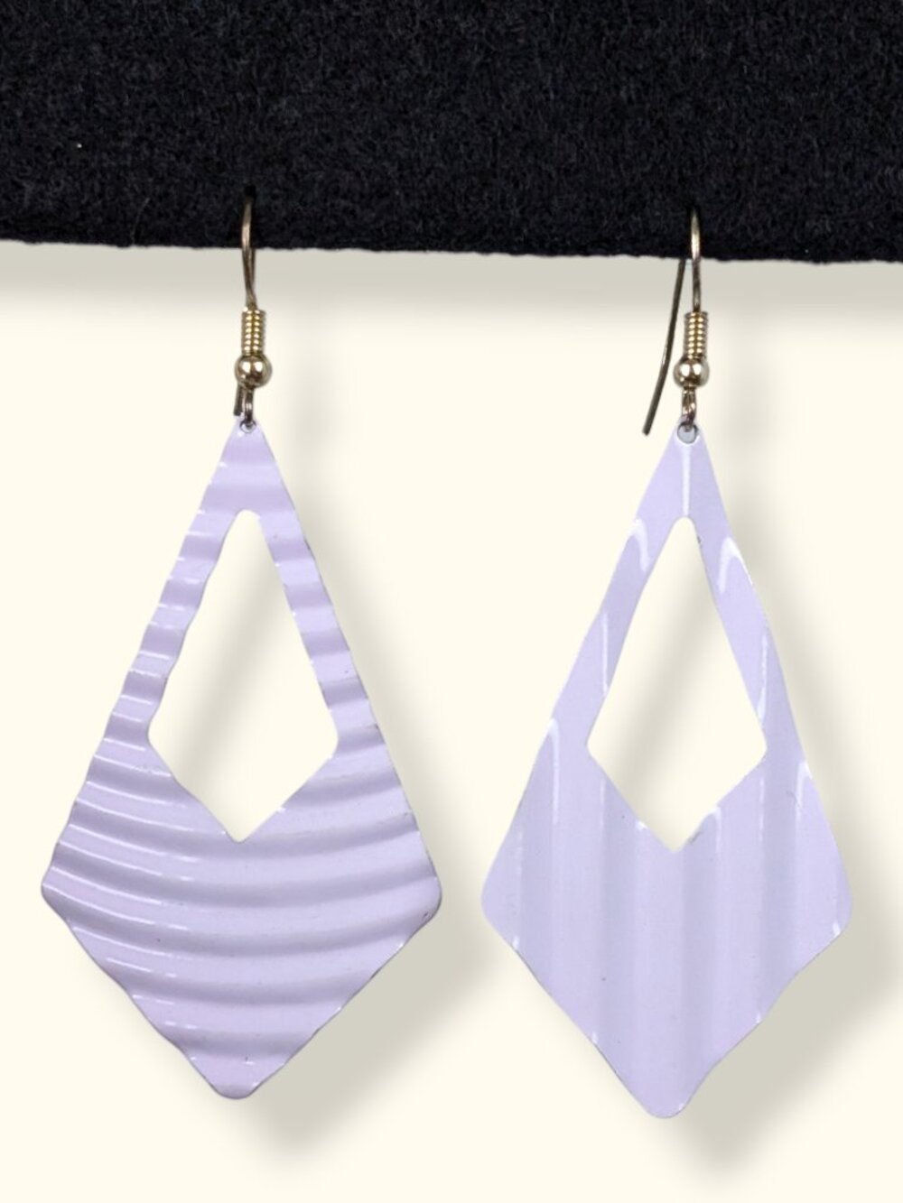 Vintage Lilac Asymmetrical Ripple Metal Diamond Earrings